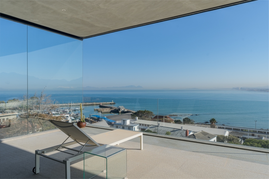 To Let 3 Bedroom Property for Rent in Gordons Bay Village Western Cape